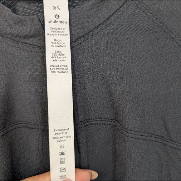 Lululemon bicycle shirt - Picture 5 of 8